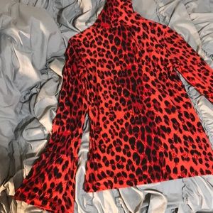 Cheetah turtleneck